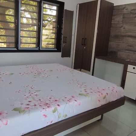 "Go Desert" Homestay Bhuj Exterior photo