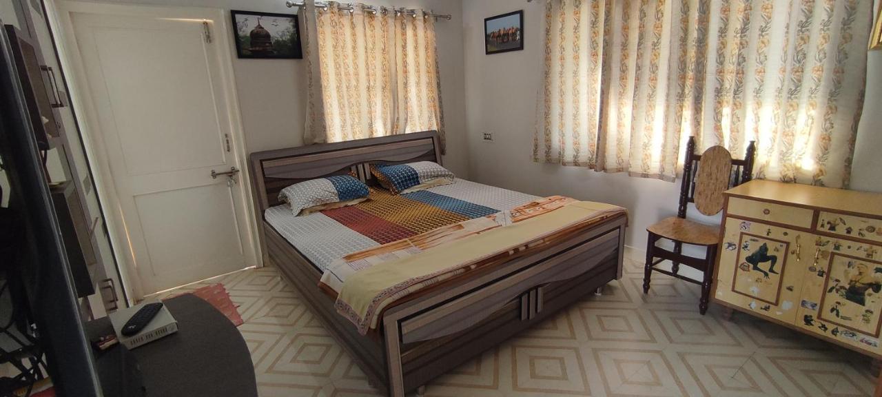 "Go Desert" Homestay Bhuj Exterior photo