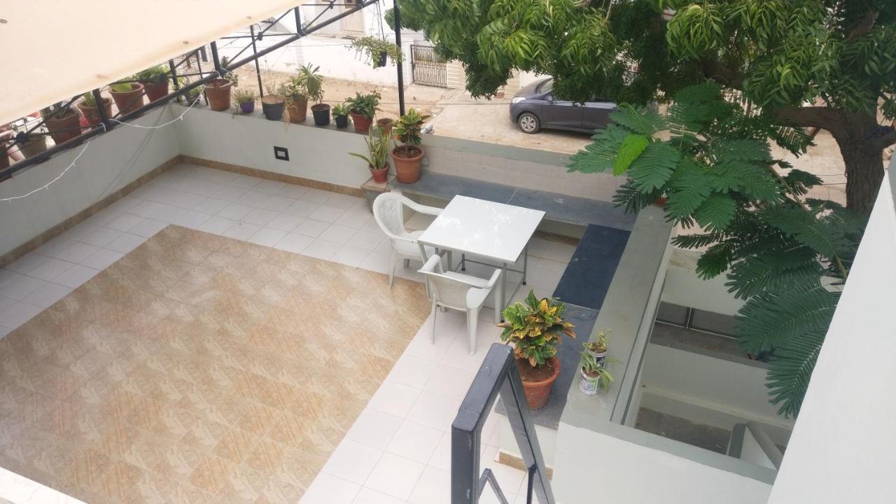 "Go Desert" Homestay Bhuj Exterior photo